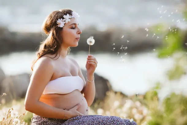 photo de femme enceinte poétique lifestyle