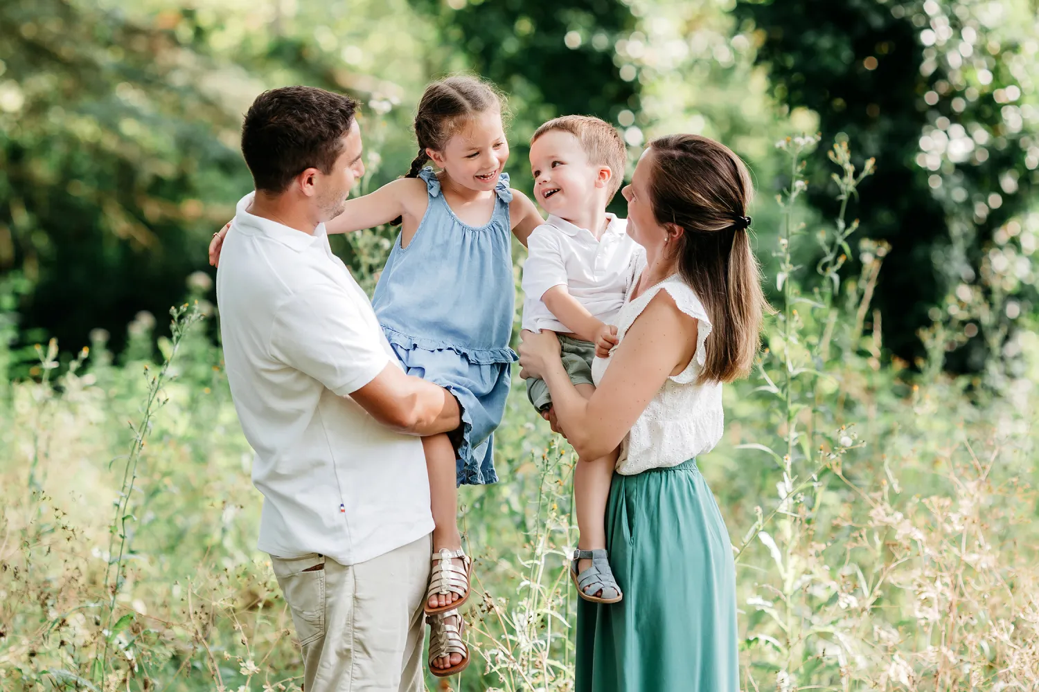 photo de famille lifestyle au parc floral de Vincennes